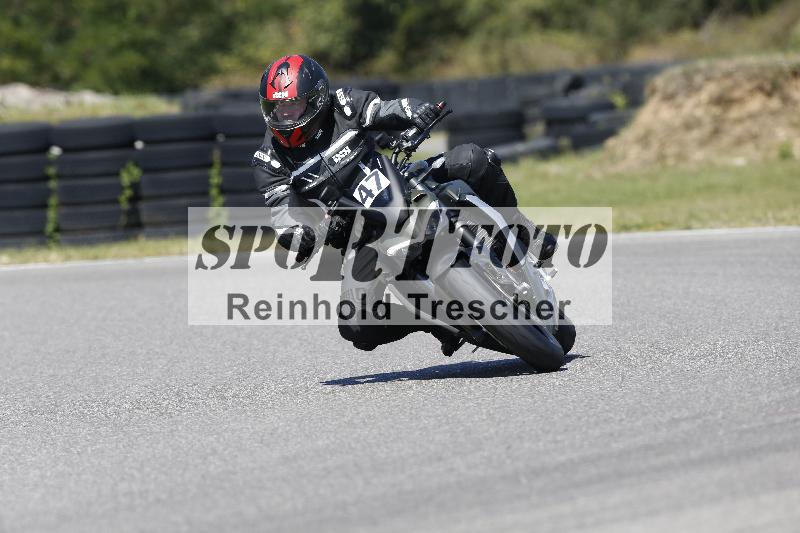 /Archiv-2025/48 25.08.2025 Cornu Master School ADR/blau-bleu/47